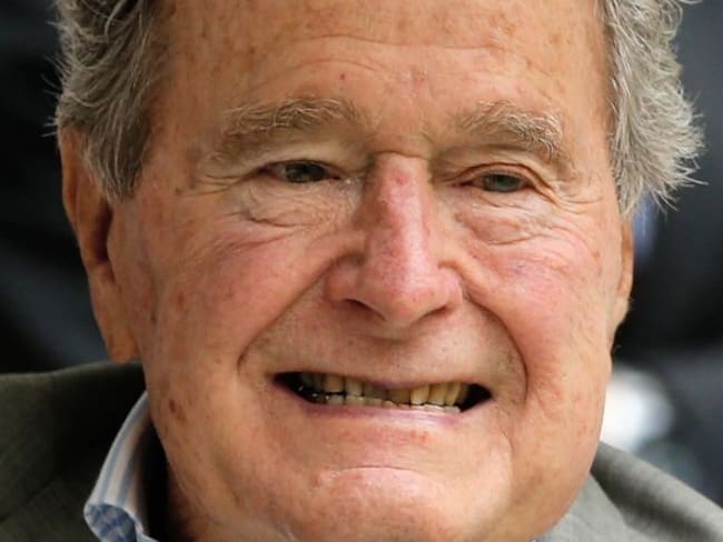 George H. W. Bush: otro acusado por acoso sexual
