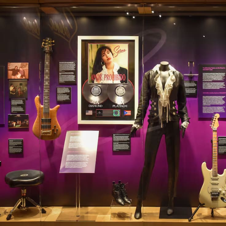 El Museo del Grammy abre al público los objetos personales de Selena Quintanilla