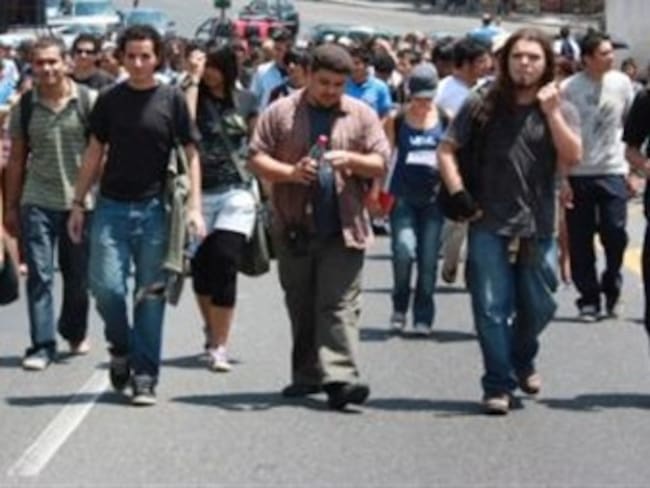 Comienza el arribo de estudiantes a Tlatelolco