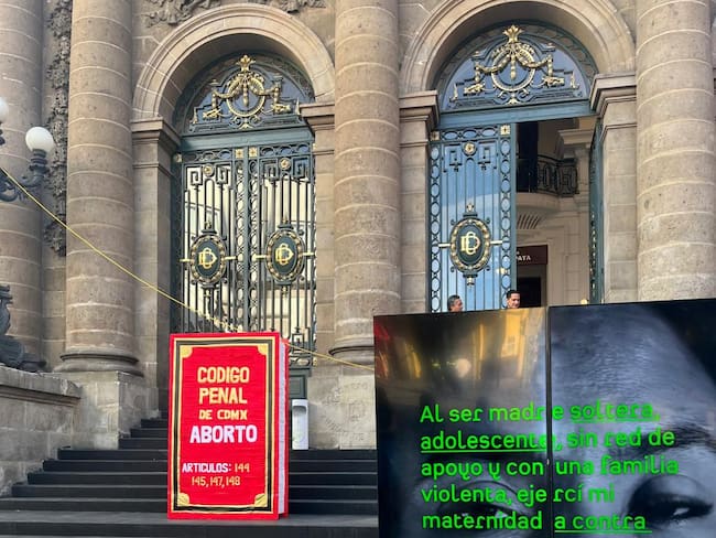 “Aborto si, aborto no, eso lo decido yo”, así piden feministas que se despenalice totalmente el aborto en la CDMX