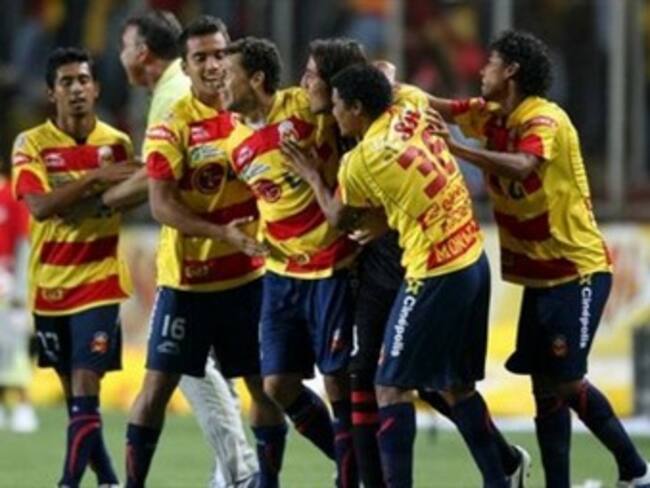 Morelia apabulla 5-1 al Chicago Fire en la Superliga