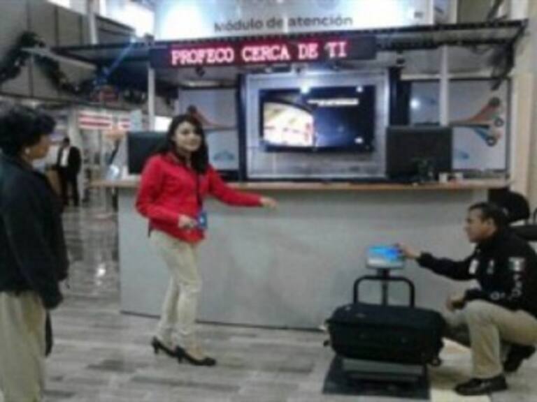 Instala Profeco básculas en aeropuertos del país
