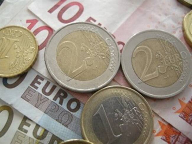 Suben dólar y euro en bancos del DF