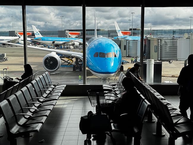 KLM cancela vuelos a Dubái hasta el 28 de marzo por tensión en Medio Oriente