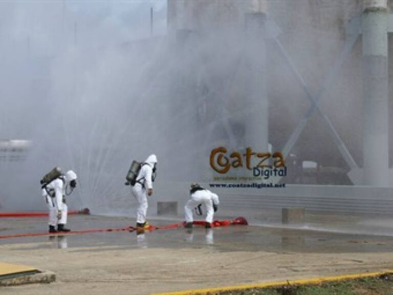 Desalojan a colonos de la Romero Rubio por derrame de amoniaco