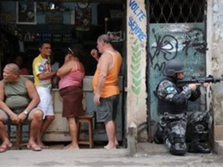 Policía de Río busca a quienes derribaron helicóptero