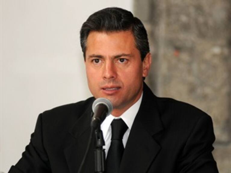 Anuncia EPN inversión de 4 billones de pesos en infraestructura