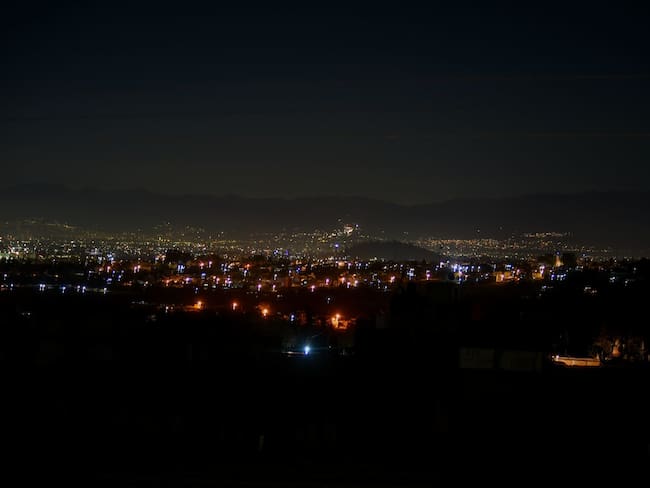 Apagones no son motivo de alarma para consumidor, pero si para autoridades: Experto