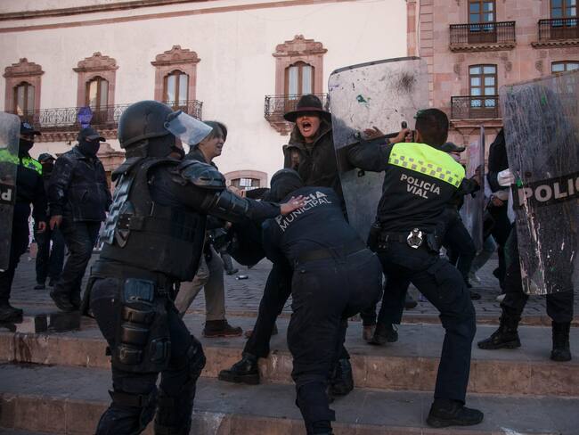 Amenazan policías con desaparecer a mujeres detenidas en Zacatecas