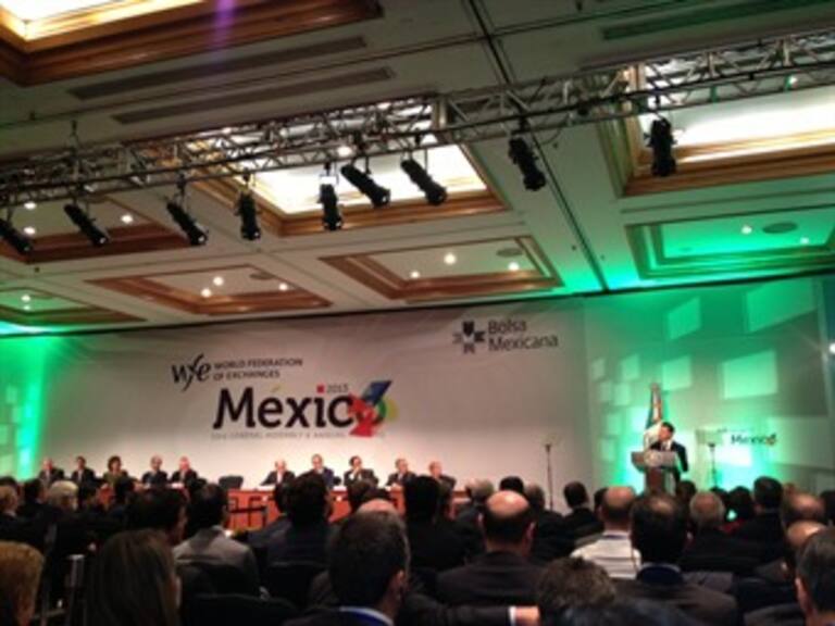 Solidez macroeconómica es insuficiente, se necesitan reformas, asegura Peña Nieto