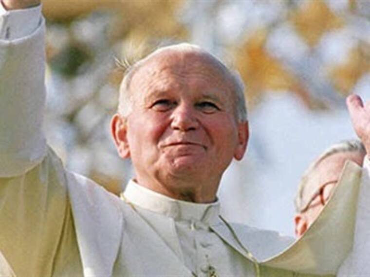 ¿Cuál es la diferencia entre canonización y beatificación?