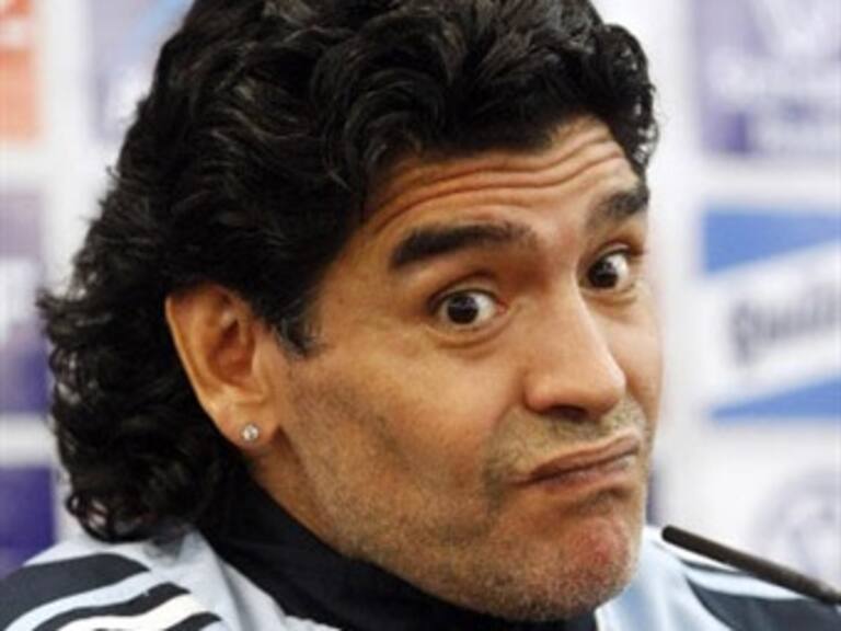 Defiende AFA a Maradona en guerra de River Plate contra técnico