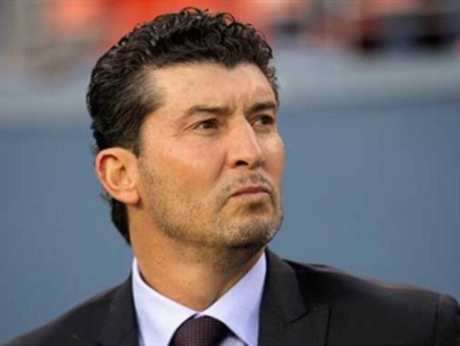 Se queda 'El Chepo' al frente del Tri