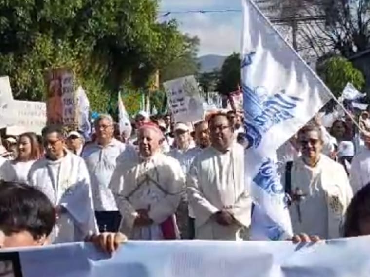 Se llevó a cabo la novena marcha por la paz convocada por la diócesis de Cuernavaca para exigir la seguridad de los morelenses