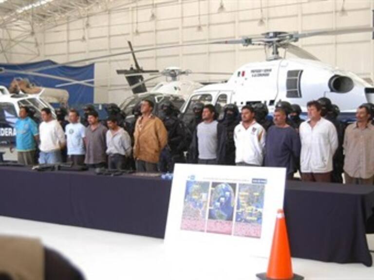 Salen 12 ex funcionarios de Michoacán; confirman prisión a 10