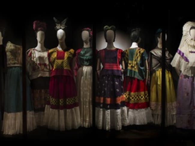 Sacan a la luz el guardarropa de Frida Kahlo