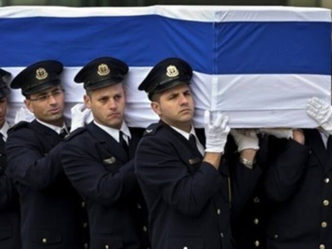 Sepultan a Sharon en rancho familiar tras funeral de Estado