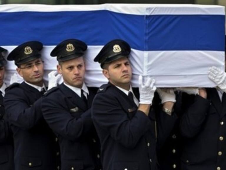 Sepultan a Sharon en rancho familiar tras funeral de Estado