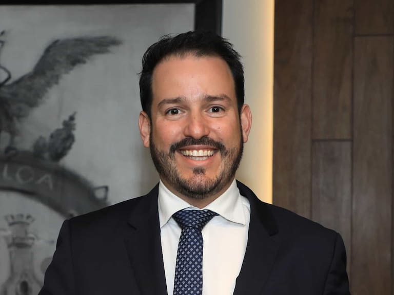 UIF bloquea cuentas de Ricardo Velarde, exsecretario de Economía de Sinaloa