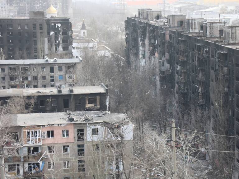 Rusia anuncia un cese al fuego en Mariúpol para evacuar civiles este jueves