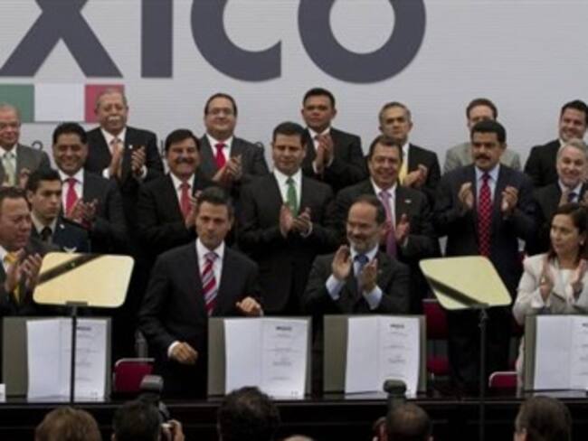 Acuerdan integrantes de Pacto por México avance para fortalecer democracia