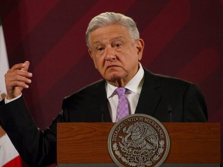 AMLO afirmó que tenemos reservas suficientes y se logró evitar la caída en la producción de petróleo
