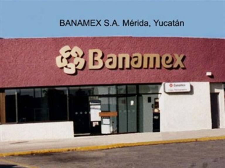 Autoridades financieras mexicanas analizan posible venta de Banamex