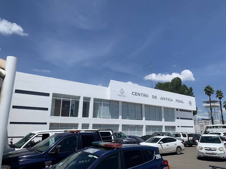 Autoridades penales de Durango, sentenciaron a 13 años de prisión al exsubirector de finanzas de Durango, José Alberto Bustamante Curiel