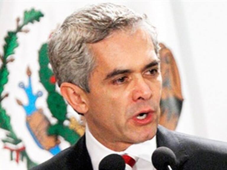 El pueblo de México debe mantener la propiedad del petróleo: Mancera