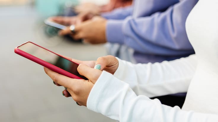 ¡Cuidado con los fraudes! Especialista advierte riesgos en el registro de líneas telefónicas