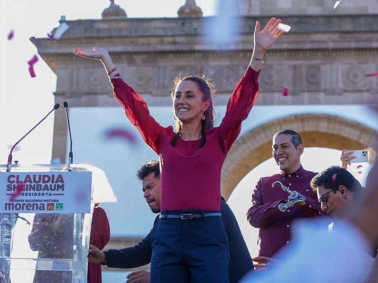 Se compromete Sheinbaum a revisión de salarios en Guanajuato