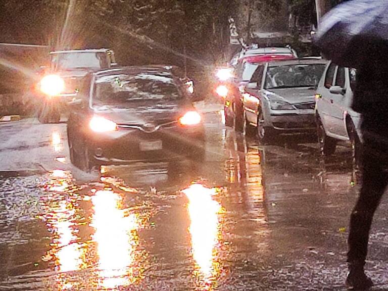 CIUDAD DE MÉXICO. 21AGOSTO2024.- Ondas tropicales número 17 y 18 ocasionarán lluvias intensas en varias partes de la república mexicana. FOTO: VICTORIA VALTIERRA/CUARTOSCURO.COM