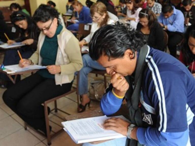 3 de cada 10 maestros de primaria realizaron la Evaluación Universal