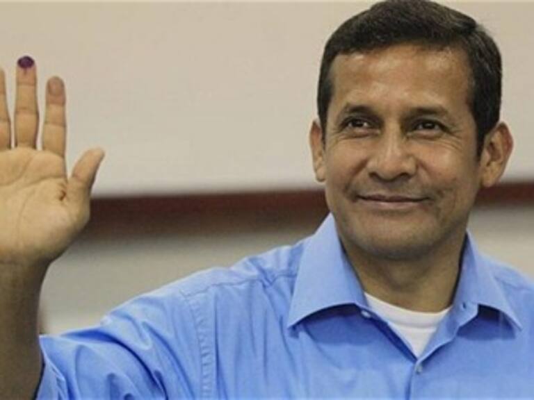 Anuncian reunión entre presidentes de Perú y México en Rusia