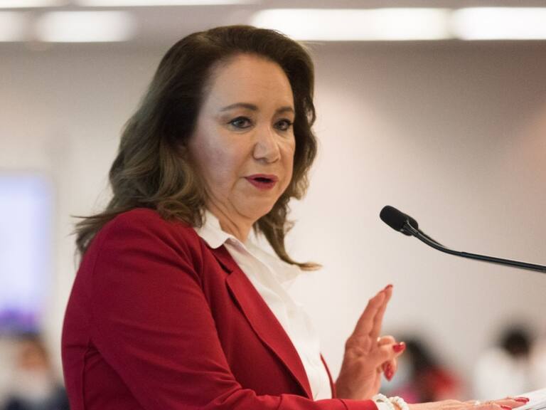 Por tesis de Yasmín Esquivel, UNAM cita a implicados en supuesto plagio