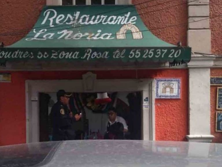 Ejecutan a tiros a un hombre en restaurante de la colonia Juárez