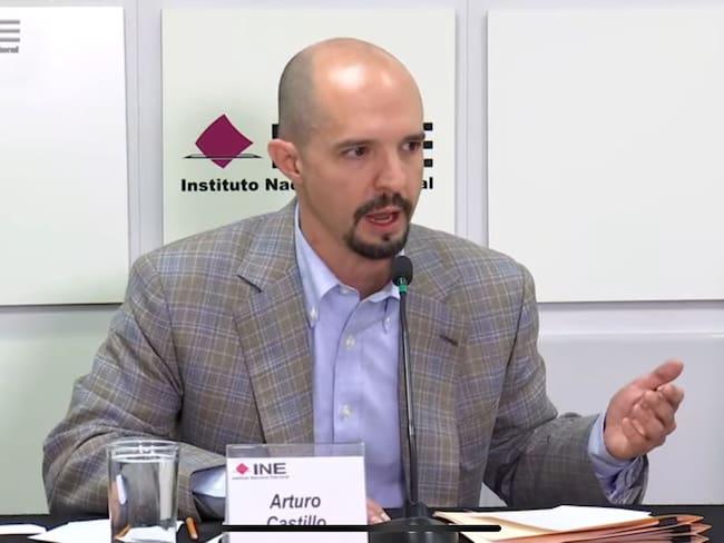 Mexicanos en el extranjero podrán votar, aun cuando estén en trámite: INE