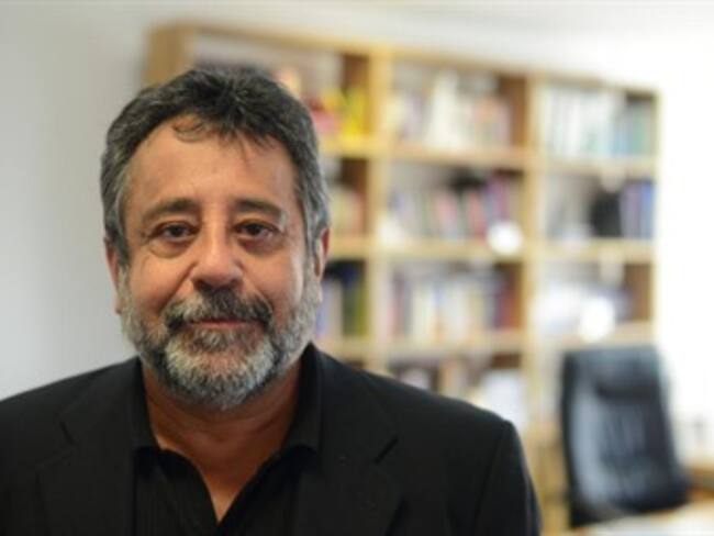 ¿Renovarse o morir?, nuevo satélite educativo