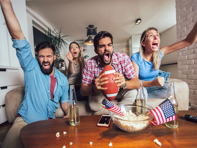 Publicidad del Super Bowl revive la guerra de marcas con humor y sátira cultural