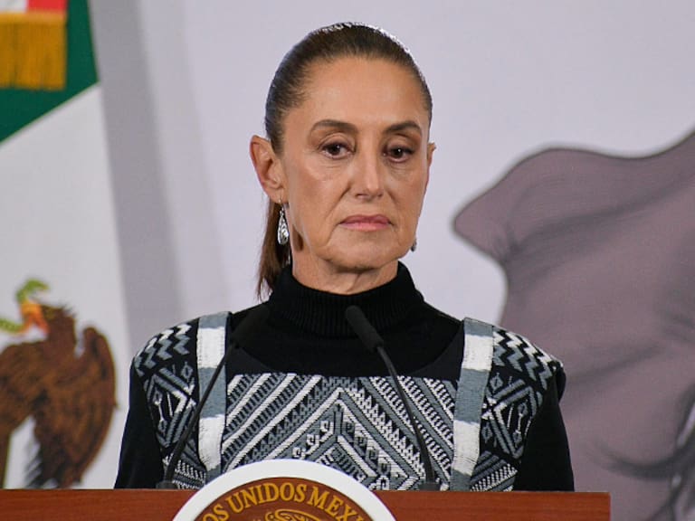 Presidencia admite error en Plan B Electoral: Omisión eliminaba paridad de género en Ayuntamientos