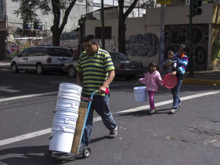 El desabasto de agua en la ciudad será de tres y no cuatro días como se tenía programado: José Ramón Aguirre, director de SACMEX