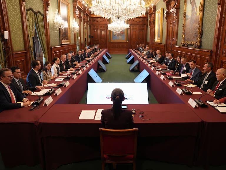 El presidente del CCE, José Medina Mora, calificó como “muy productiva” la reunión con la presidenta Claudia Sheinbaum y empresarios, en la que se abordaron la inversión en México, la seguridad fronteriza y la renovación del T-MEC.