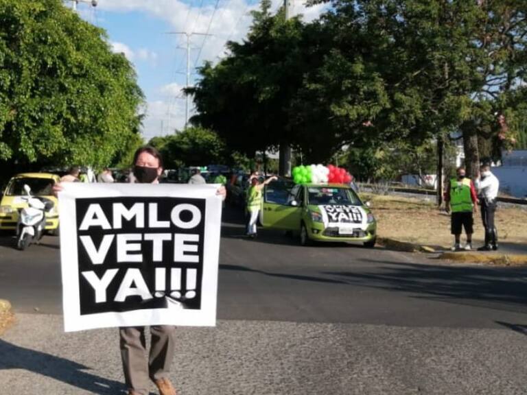 Jaliscienses piden la salida de AMLO
