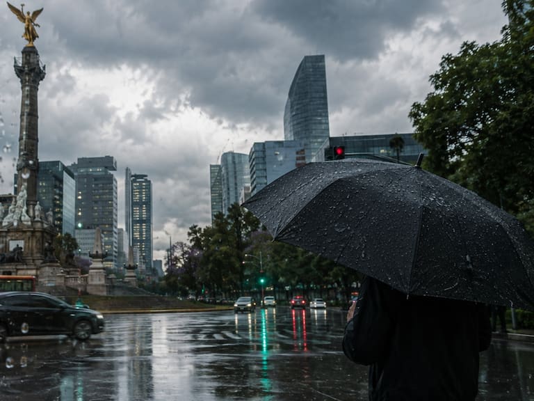 Conagua cambia el pronóstico del 12 de agosto: CDMX y Edomex tendrán una tarde de fuertes lluvias. IA