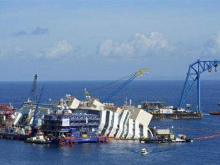 Concluye con éxito el enderezamiento del 'Costa Concordia'