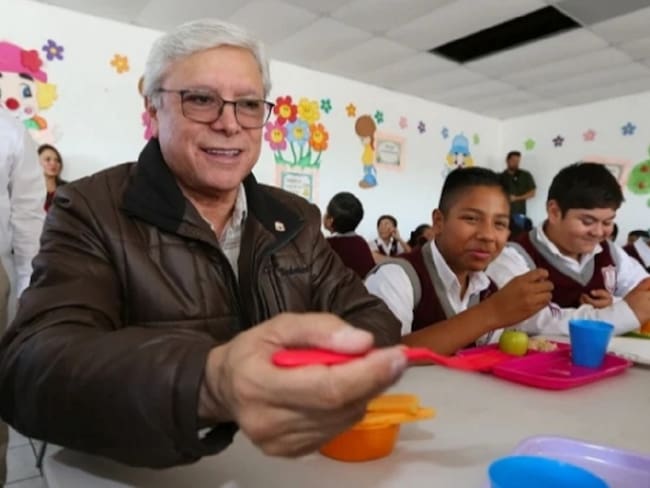 Elevará Bonilla a rango constitucional desayunos escolares