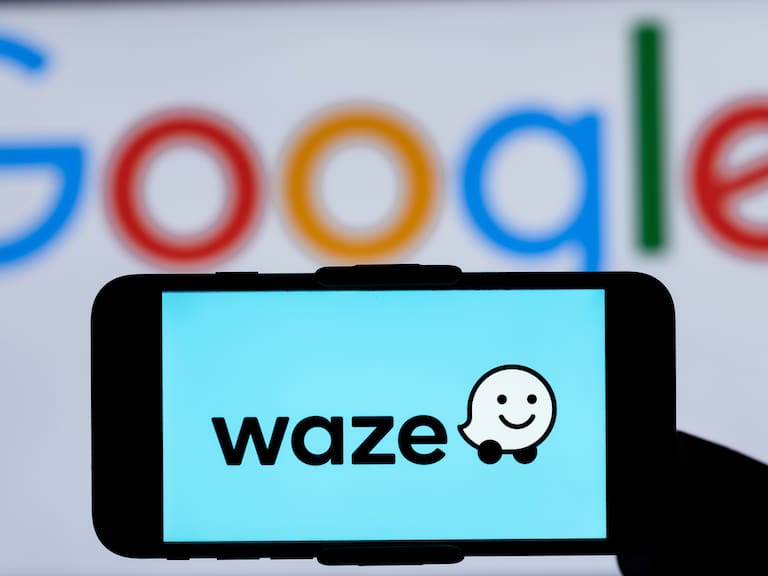 Waze integra la vista de semáforos, una función que Google Maps ya ofrecía.