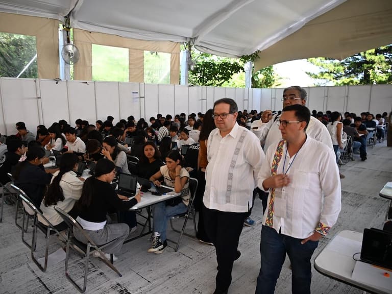 El examen de control de la UNAM para el ingreso a licenciatura del ciclo 2026-2027 se aplicó este jueves en Oaxaca, como parte del proceso de verificación de conocimientos de aspirantes seleccionados.