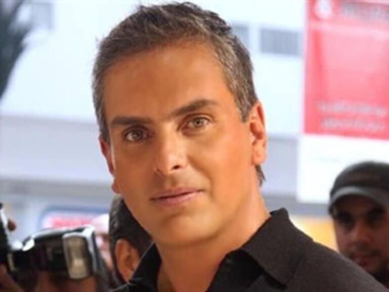 Sale del hospital el actor y cantante Xavier Ortiz