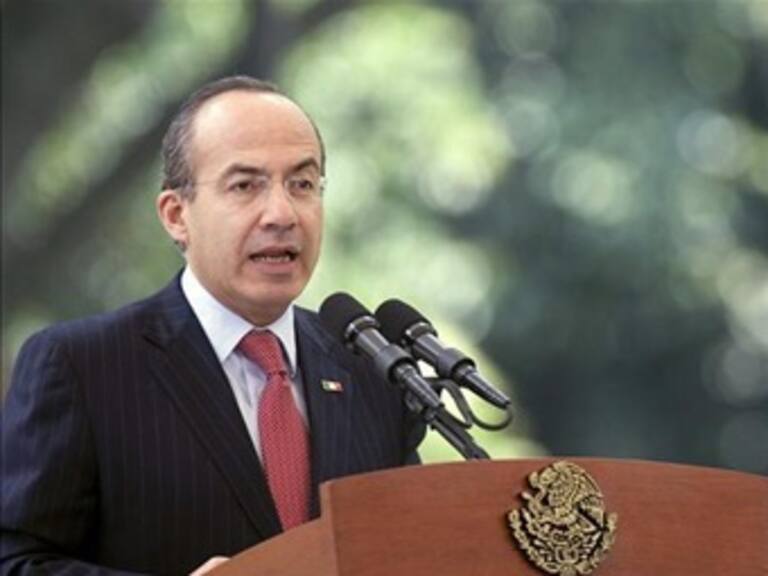 Reitera Calderón compromiso con la seguridad